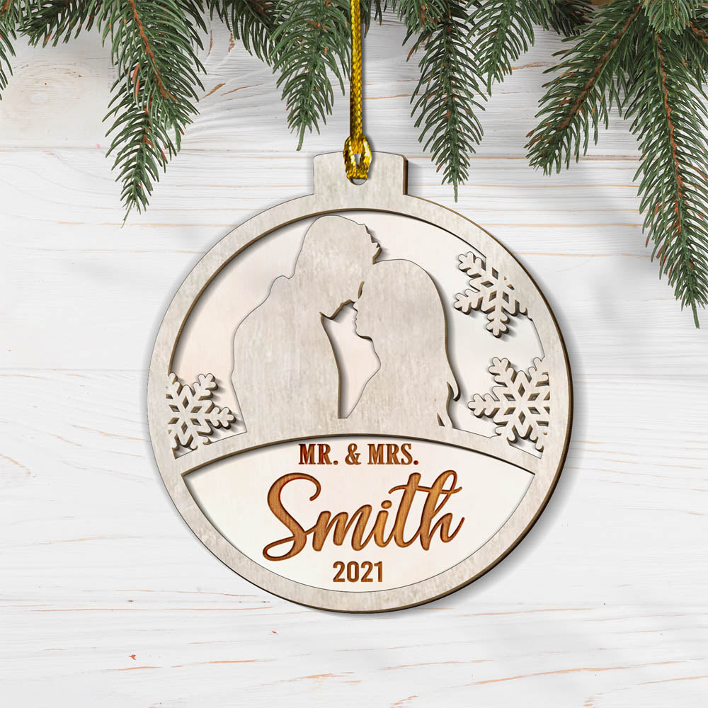 Mr & Mrs, Christmas Gif, Personalized Wood Ornament For Couples, Name & Date can be changed