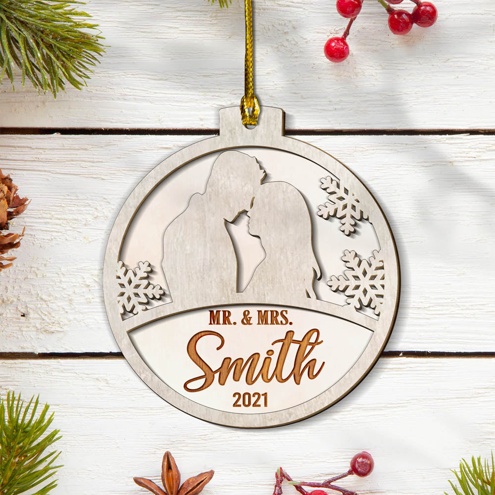 Mr & Mrs, Christmas Gif, Personalized Wood Ornament For Couples, Name & Date can be changed